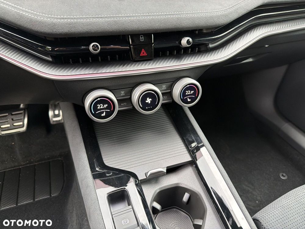 Skoda Superb 2.0 TSI Sportline DSG - 14