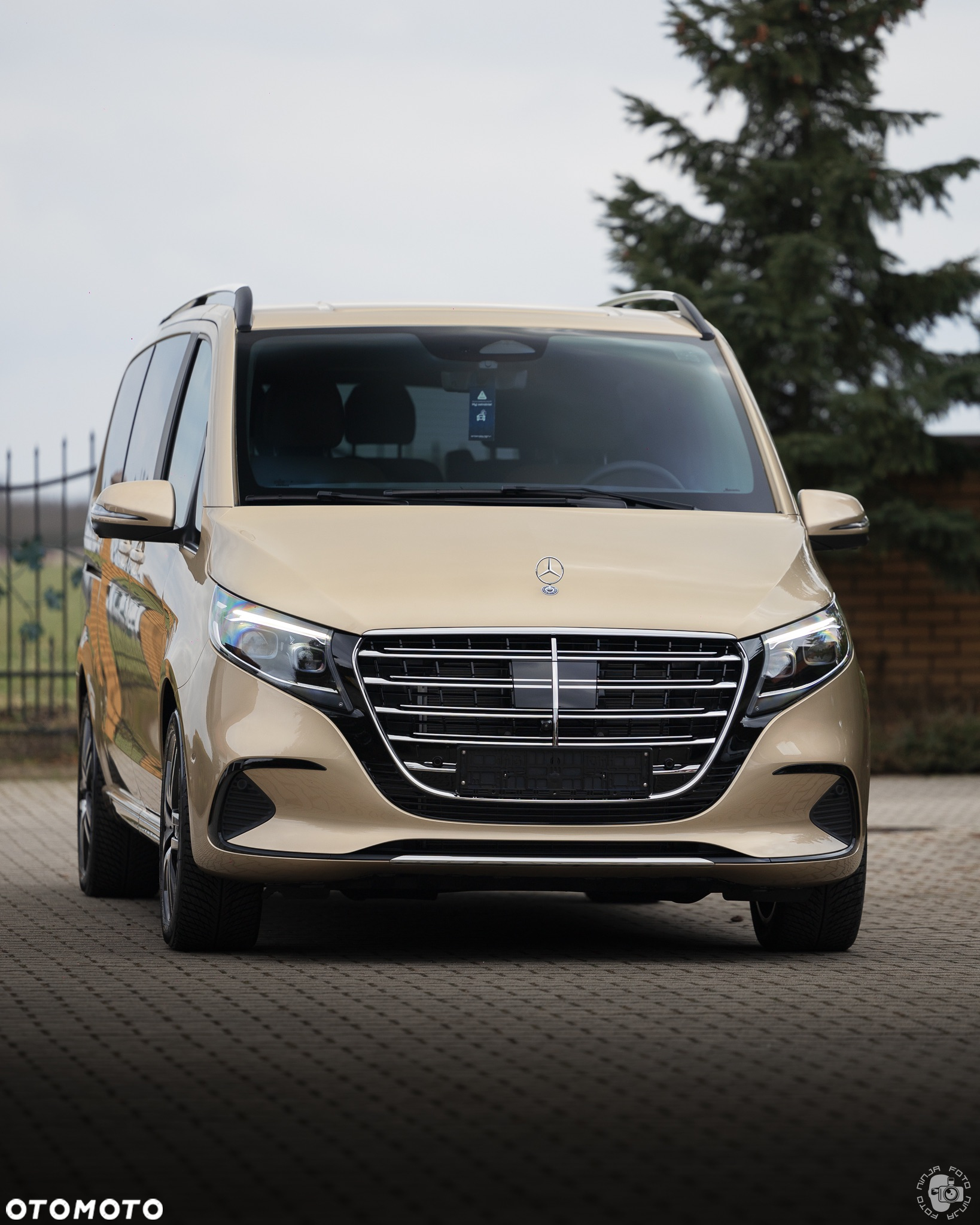 Mercedes-Benz Klasa V 300 d 9G-Tronic Exclusive (ekstra d³) - 2