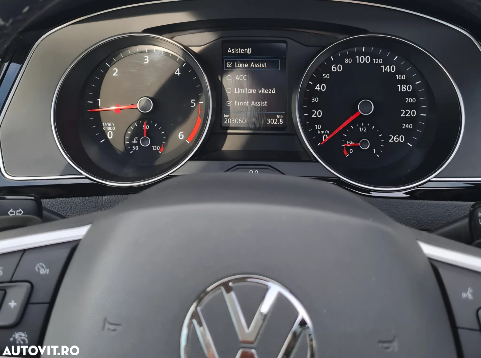 Volkswagen Passat 2.0 TDI (BlueMotion Technology) DSG Trendline - 11