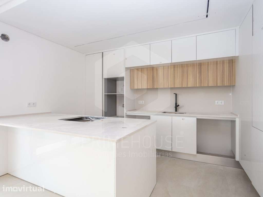 Apartamento T1 exclusivo na Charneca de Caparica com arrecadação e ... - Grande imagem: 2/15