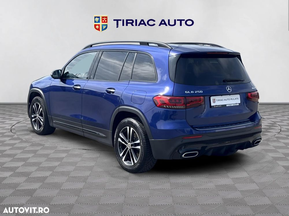 Mercedes-Benz GLB 250 4MATIC 8G-DCT AMG Line - 3