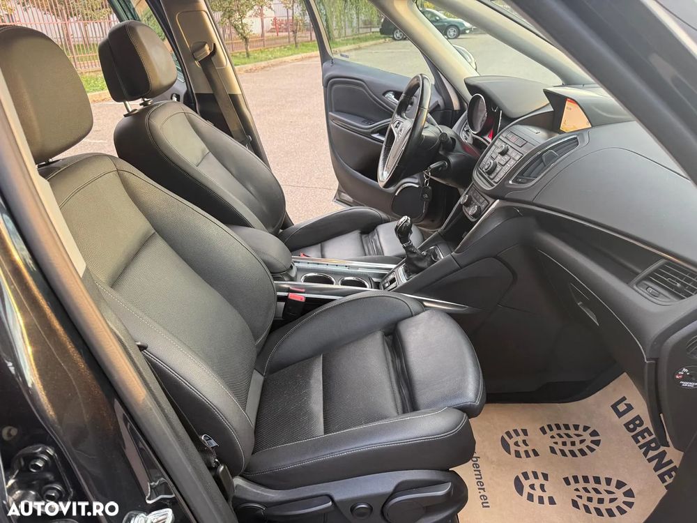 Opel Zafira Tourer 1.6 CDTI ECOTEC Start/Stop Cosmo - 18