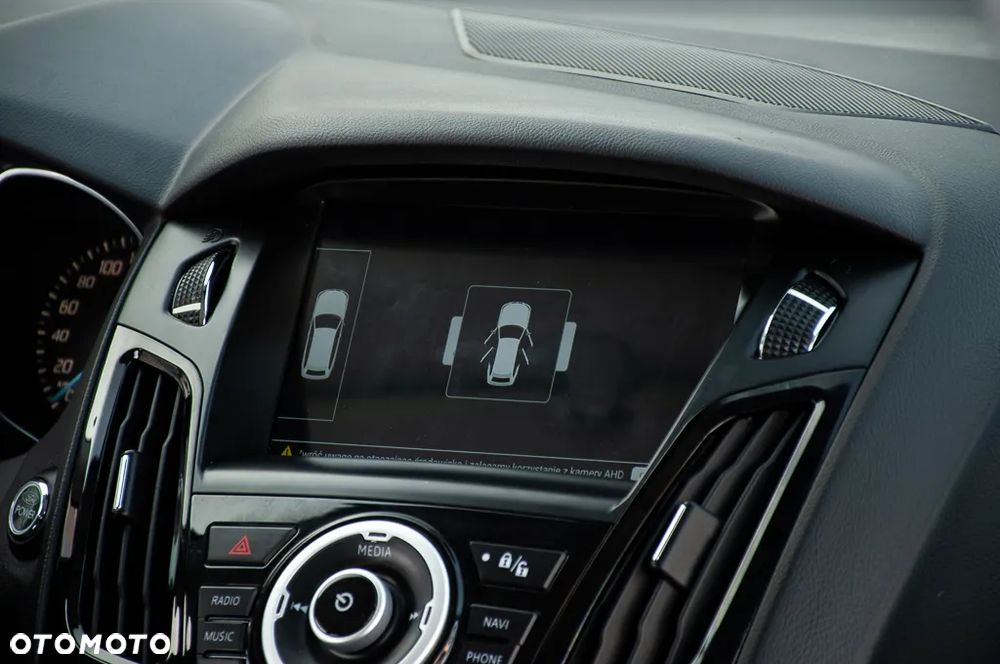 Ford Focus - 30