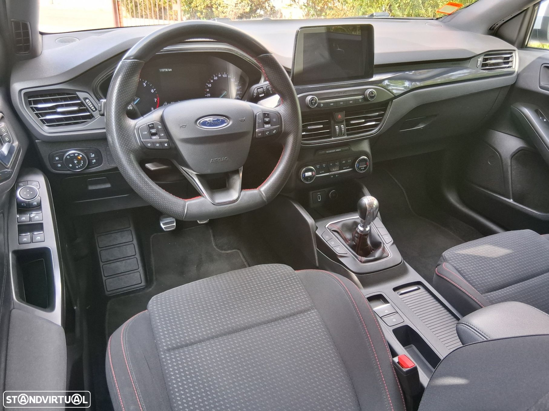 Ford Focus SW 1.0 EcoBoost ST-Line - 30