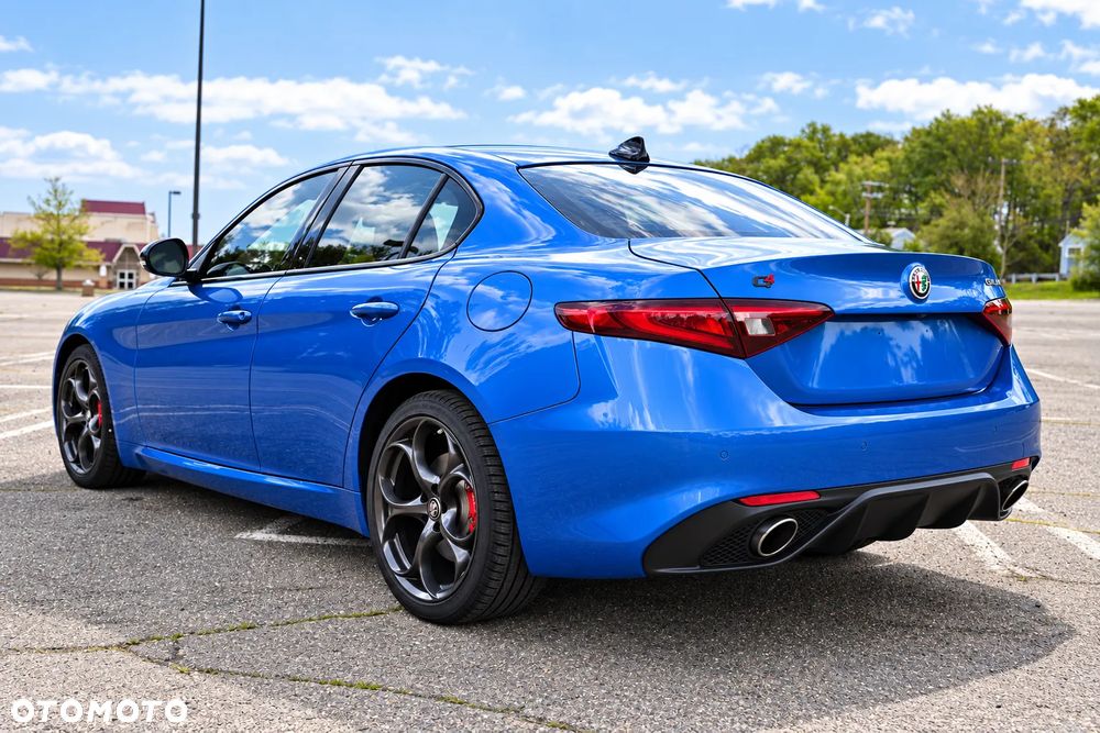 Alfa Romeo Giulia 2.0 Turbo 16V AT8-Q4 Ti - 3