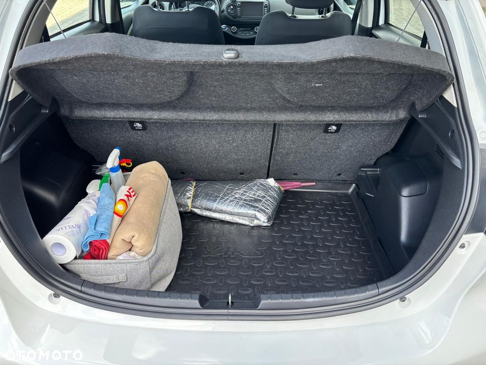 Toyota Yaris Hybrid 100 Premium EU6 - 10