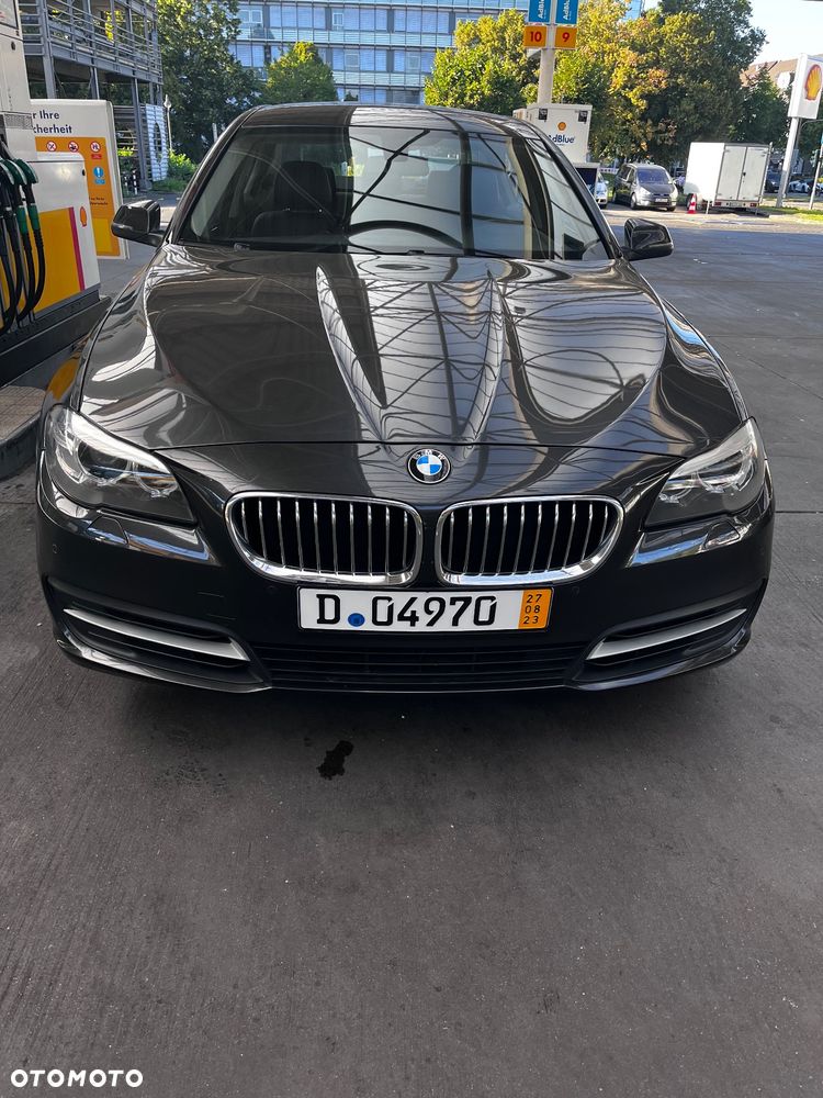 BMW Seria 5 525d - 2
