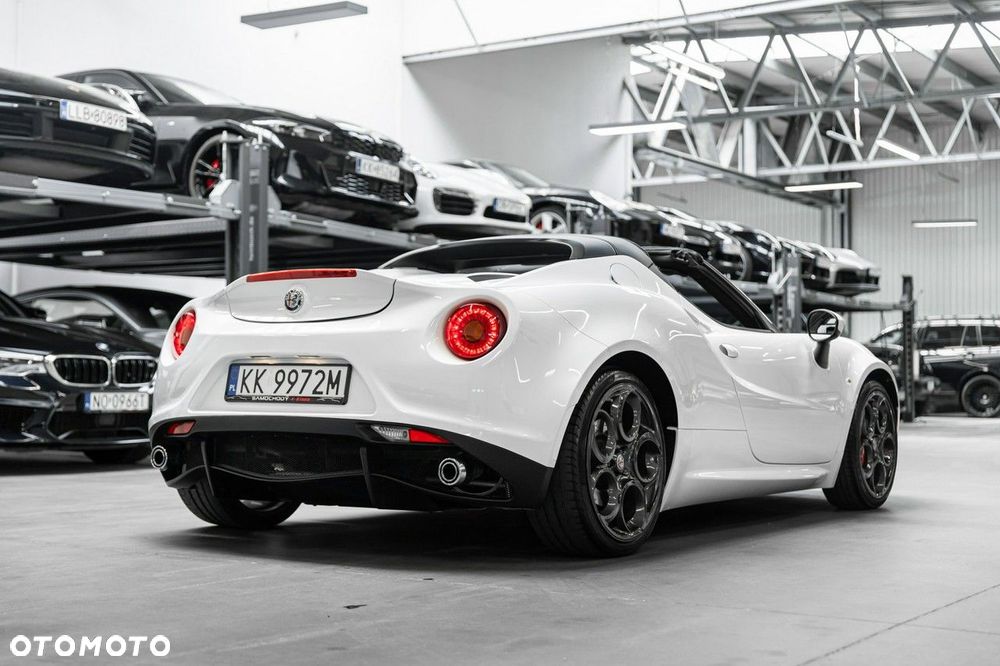 Alfa Romeo 4C - 7