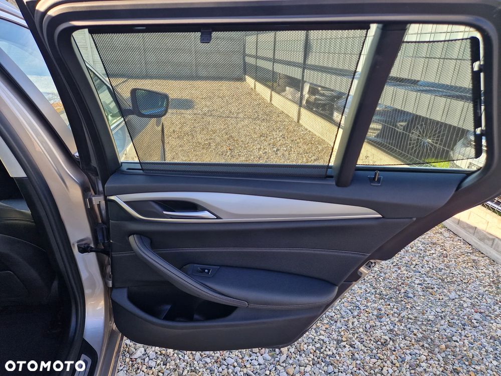 BMW Seria 5 520d xDrive Touring Luxury Line - 15