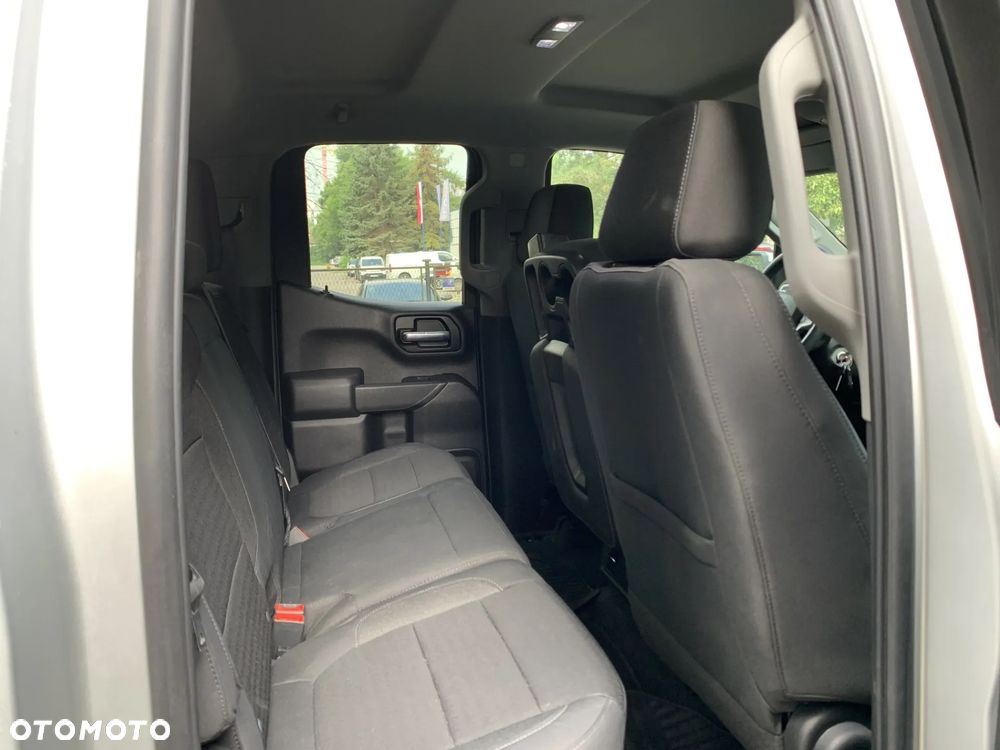 Chevrolet Silverado - 36