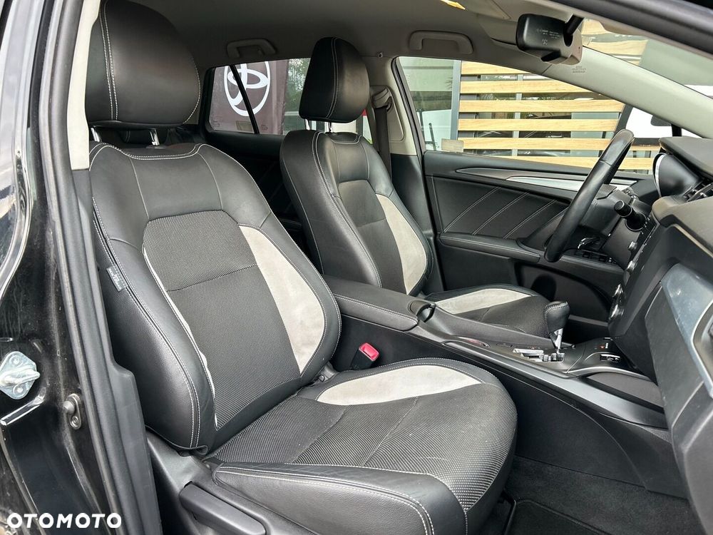 Toyota Avensis - 10