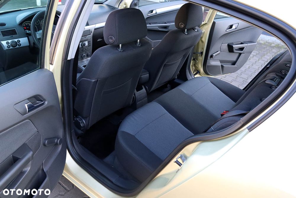 Opel Astra - 24