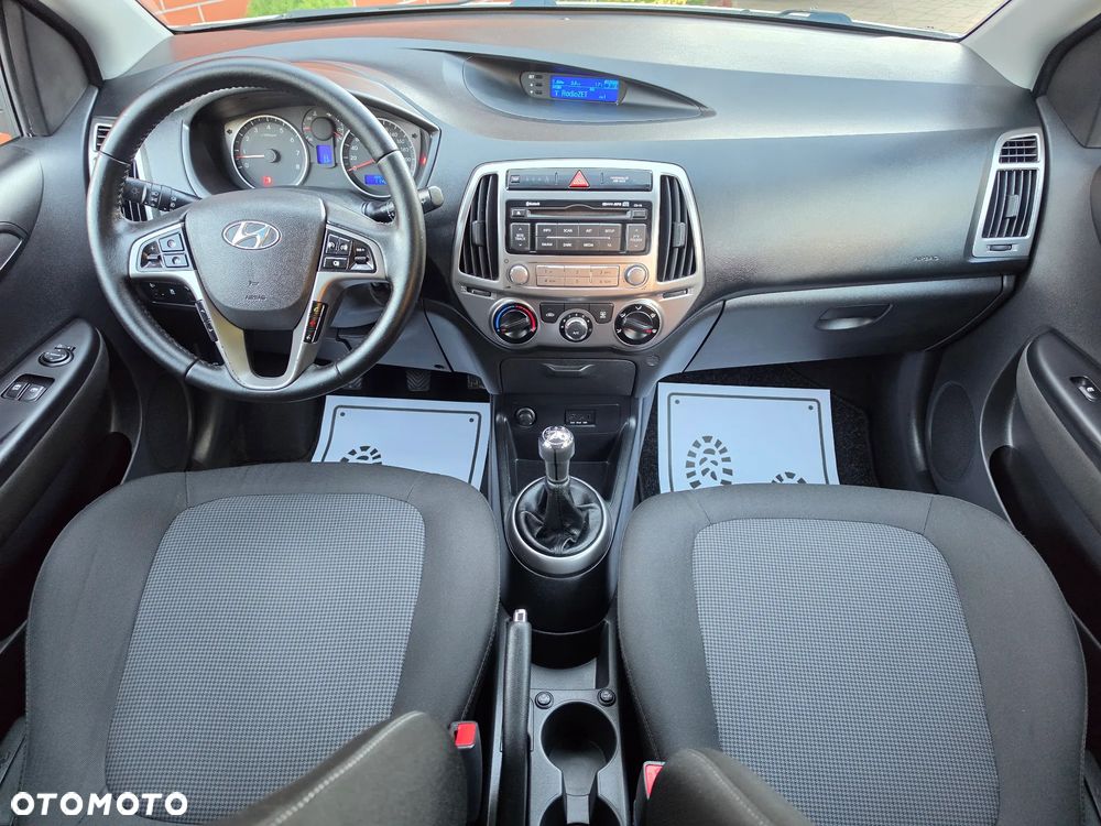 Hyundai i20 blue 1.2 Advantage+ - 29