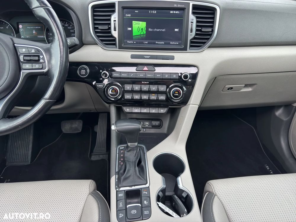 Kia Sportage 2,0 CRDI AWD Aut. Platinum - 6