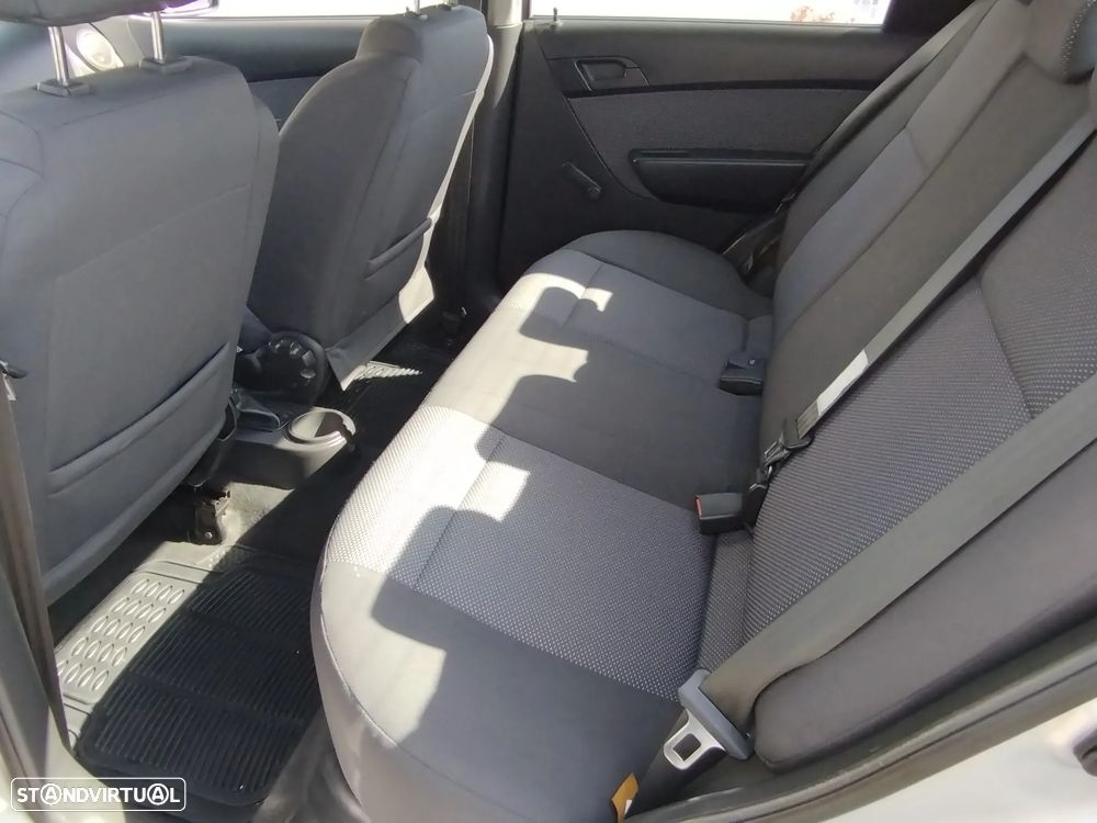 Chevrolet Aveo 1.2 LS Bi-Fuel - 9