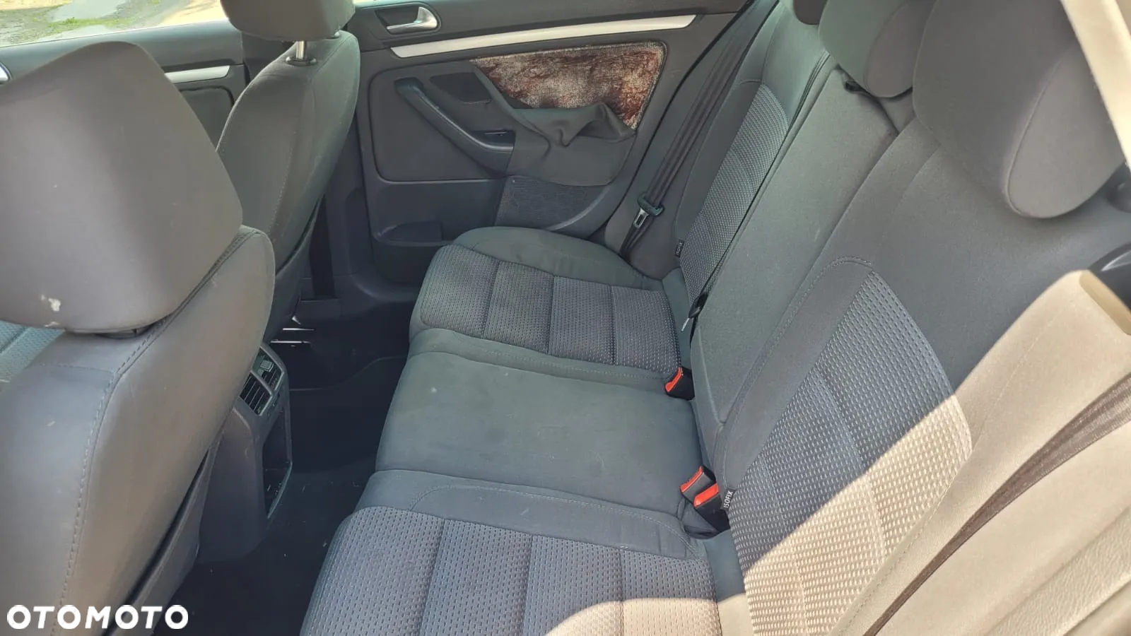 Volkswagen Golf 2.0 TDI DPF BlueMotion Technology DSG Comfortline - 15