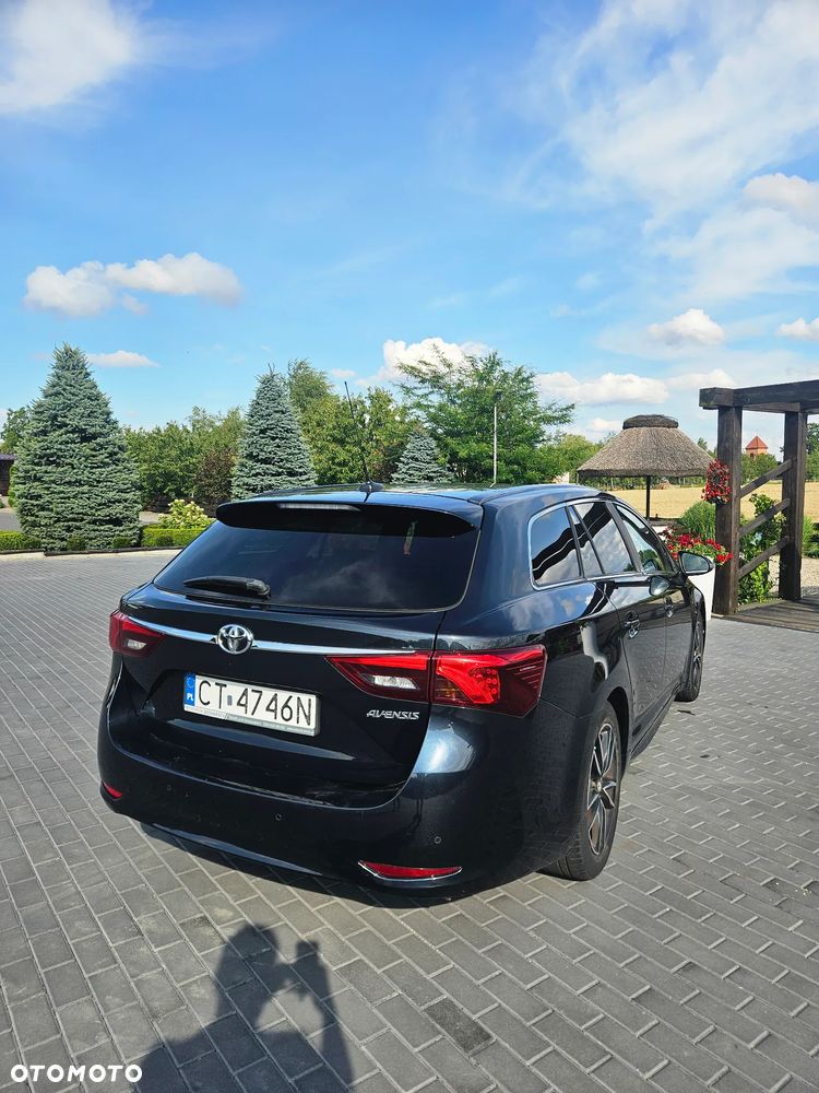Toyota Avensis - 2