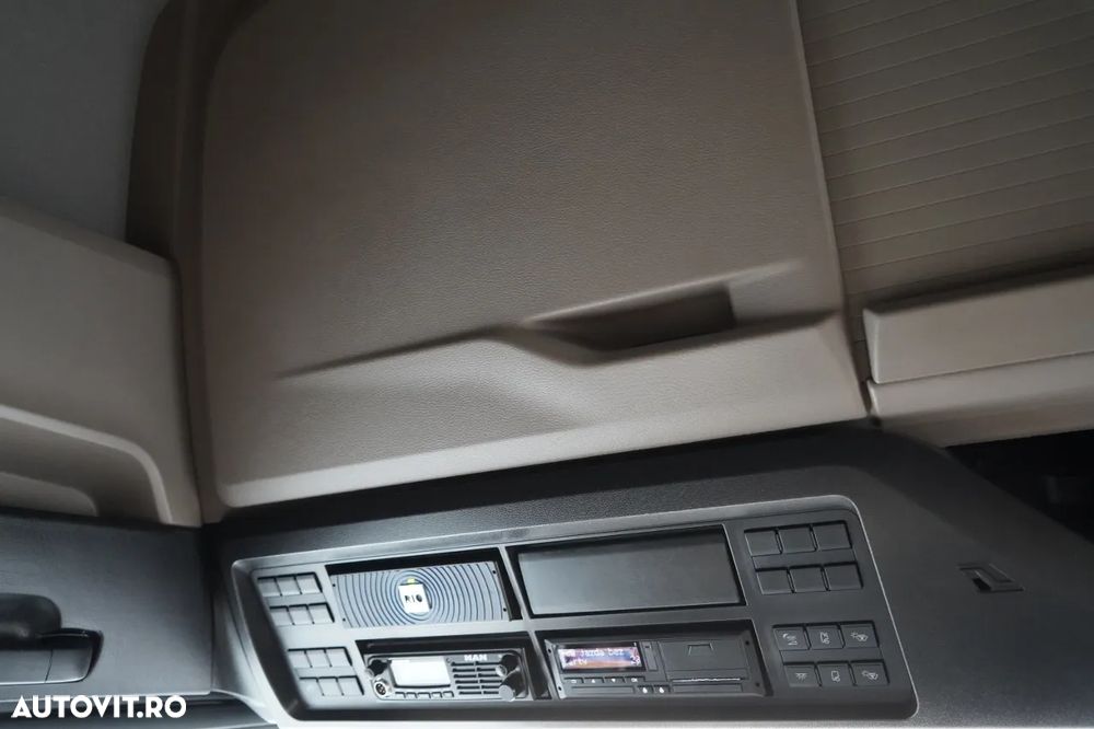 MAN 26.480 / SOLO / MEGA / 6X2 / AER CONDIȚIONAT PARCARE / PUNTE RIDICATĂ / ȘINGURI CAMIOANĂ - 32