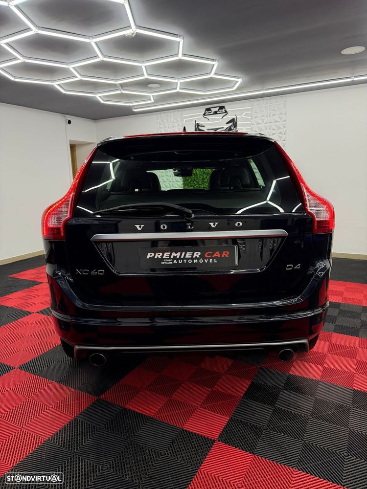 Volvo XC 60 2.0 D4 R-Design - 16
