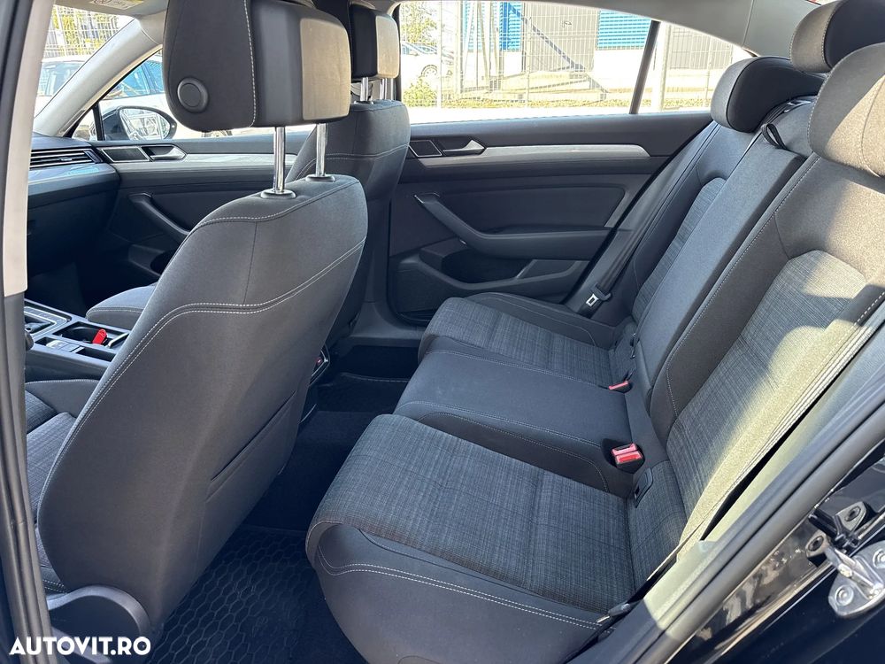 VOLKSWAGEN Passat 2021 — imagine 20
