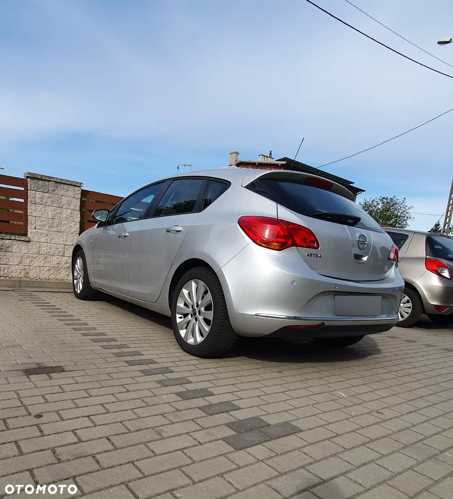 Opel Astra - 4