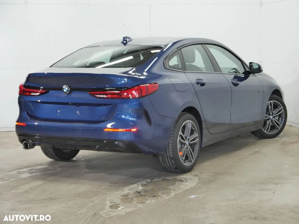 BMW Seria 2 218i - 5