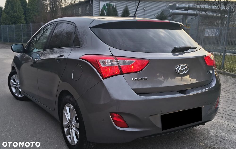 Hyundai i30 1.6 GDI Premium - 8