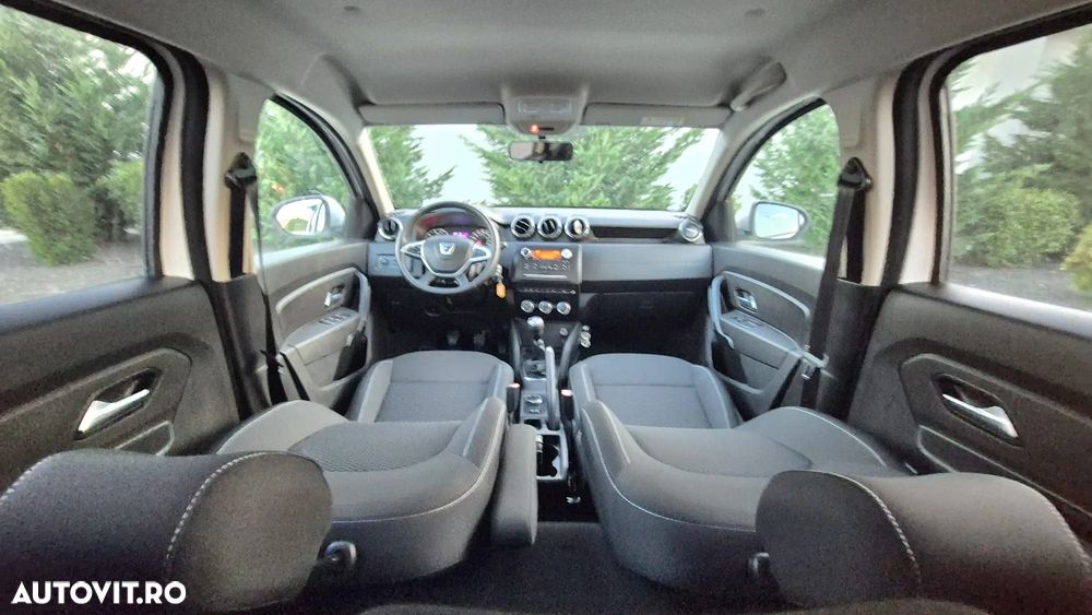 Dacia Duster 1.6 4x4 Laureate - 3
