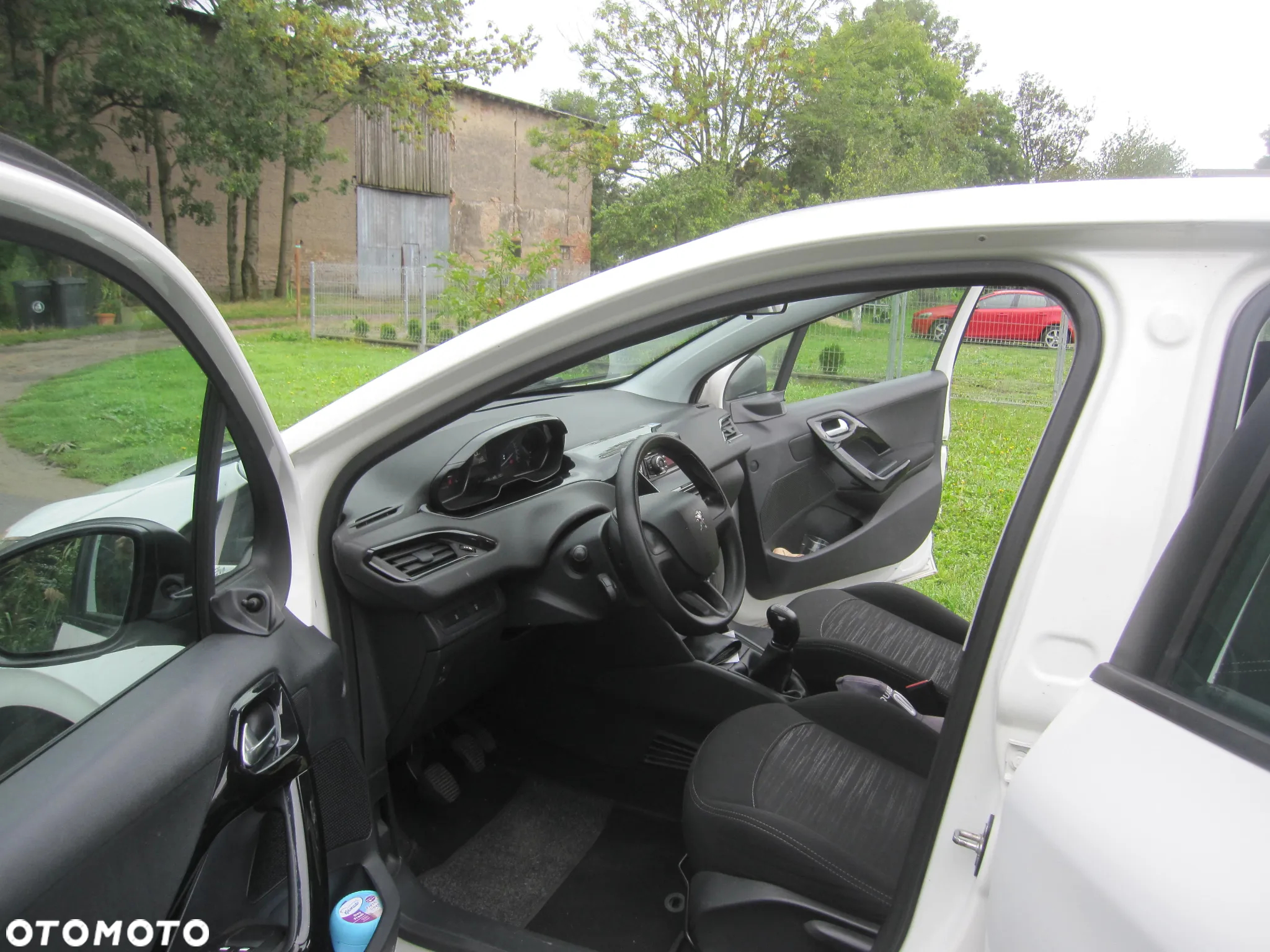 Peugeot 208 1.6 BlueHDi Allure S&S - 8