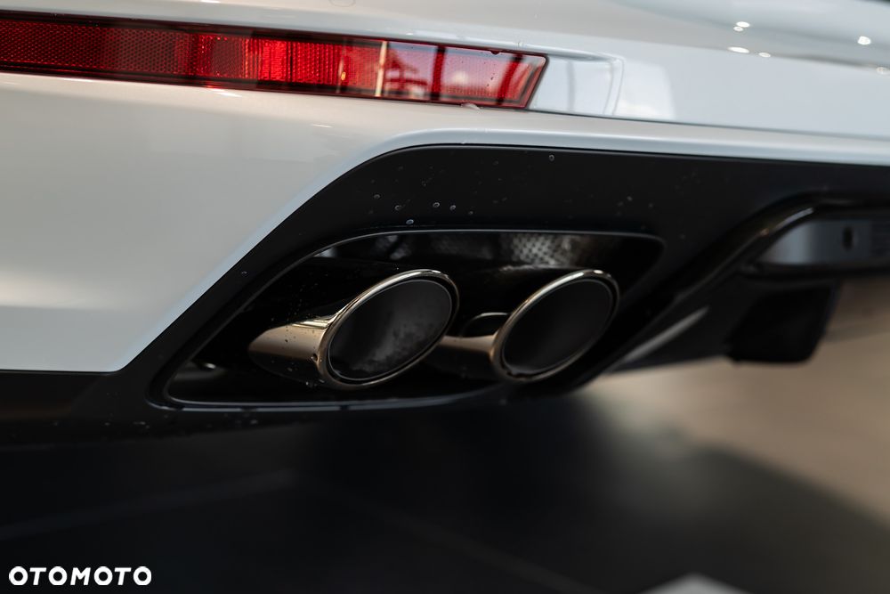 Porsche Panamera 4 - 16