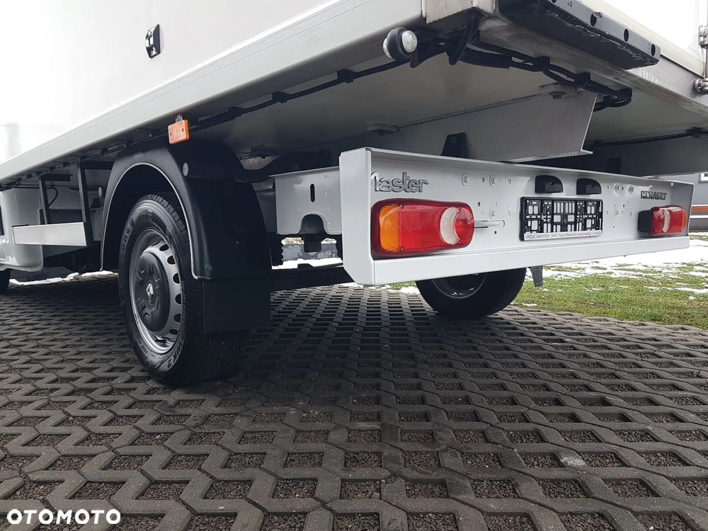 Renault MASTER CHŁODNIA AGREGAT 6EP IZOTERMA 3,33x2,11x2,00 KLIMA DMC 3500 KG MANUAL KRAJOWY - 32