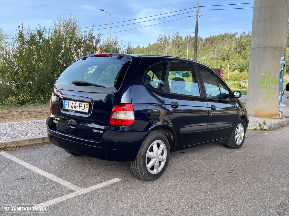 Renault Scénic 1.4 16V RXE AC - 4