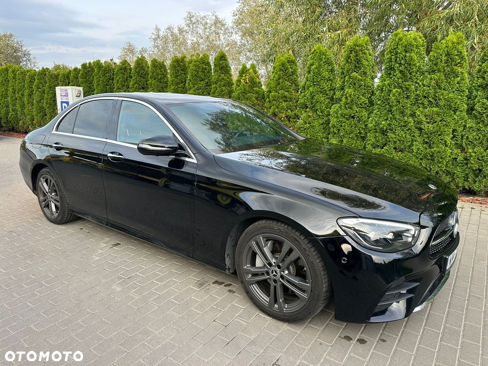 Mercedes-Benz Klasa E 300 9G-TRONIC AMG Line - 12