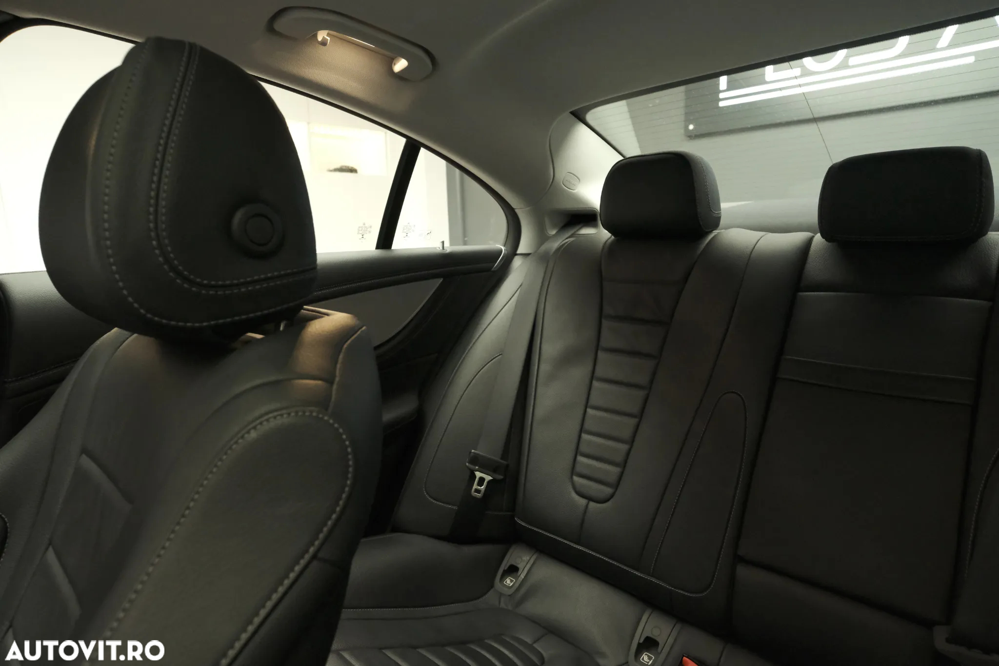 Mercedes-Benz CLS 350 9G-TRONIC AMG Line - 31