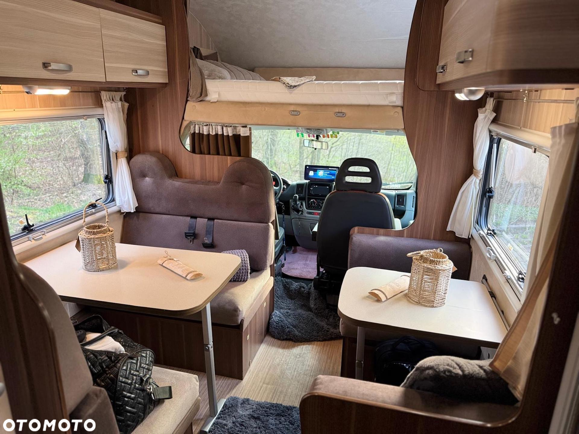 Fiat Fiat Ducato Kamper Samochód Kempingowy Camper Samochód Campingowy 7 osób, 2x Klima, 2x Display, 2x Nawigacja, system nagłośnienia Jedyny Taki! - 10