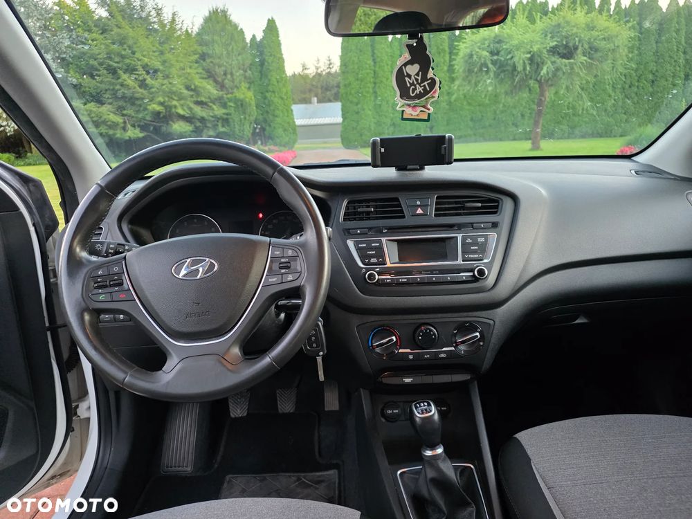 Hyundai i20 1.2 Trend - 9
