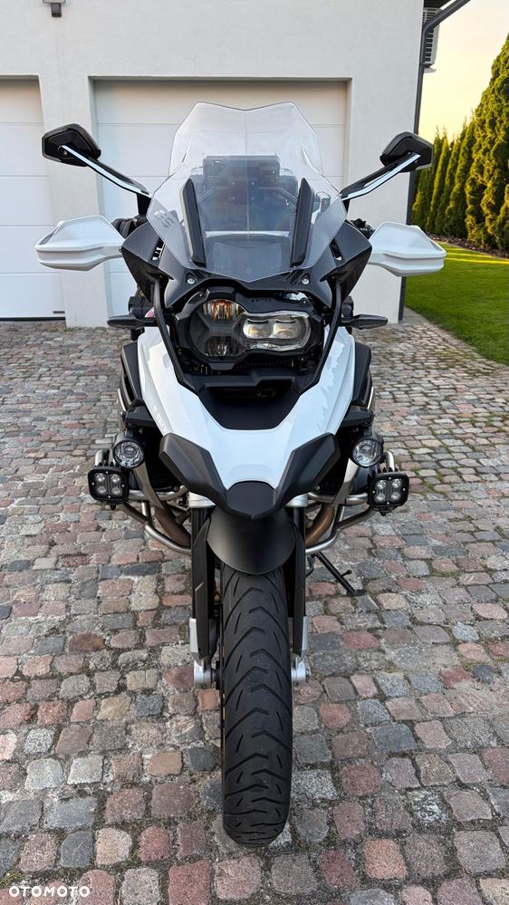 BMW R - 1