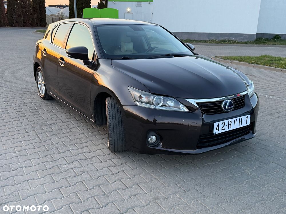 Lexus CT 200h Prestige - 3