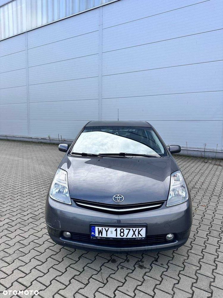 Toyota Prius - 1