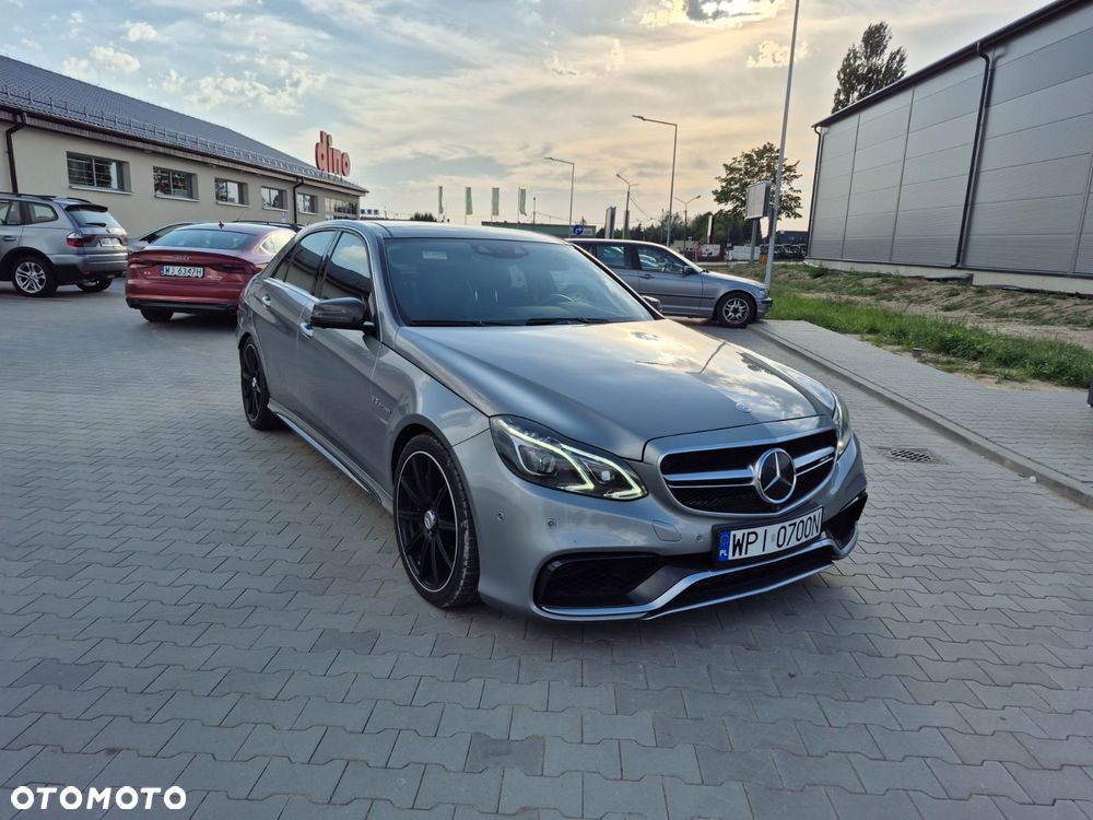 Mercedes-Benz Klasa E 63 AMG S 4-Matic - 5