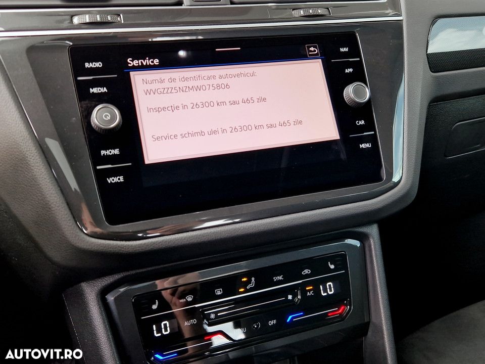 Volkswagen Tiguan 2.0 TDI SCR 4MOTION DSG R-Line - 25