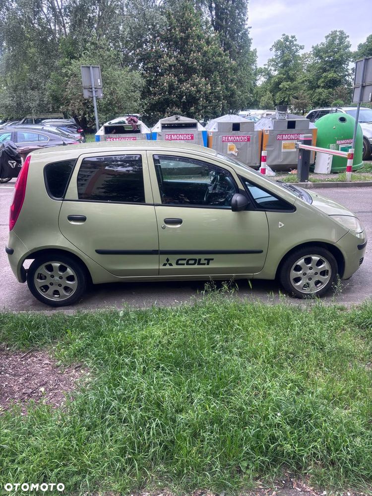Mitsubishi Colt - 1
