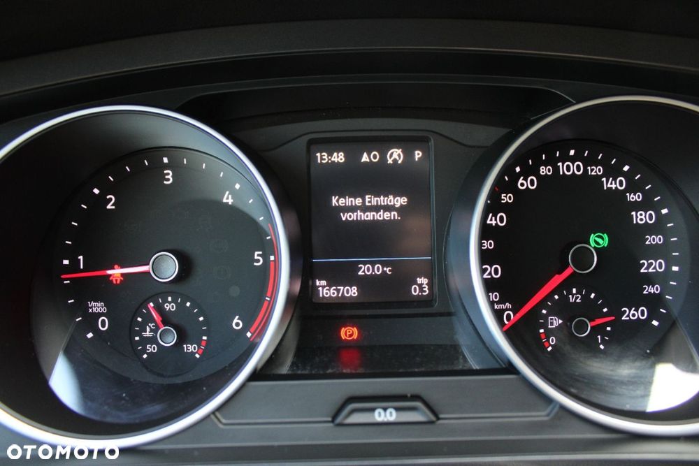 Volkswagen Tiguan - 33