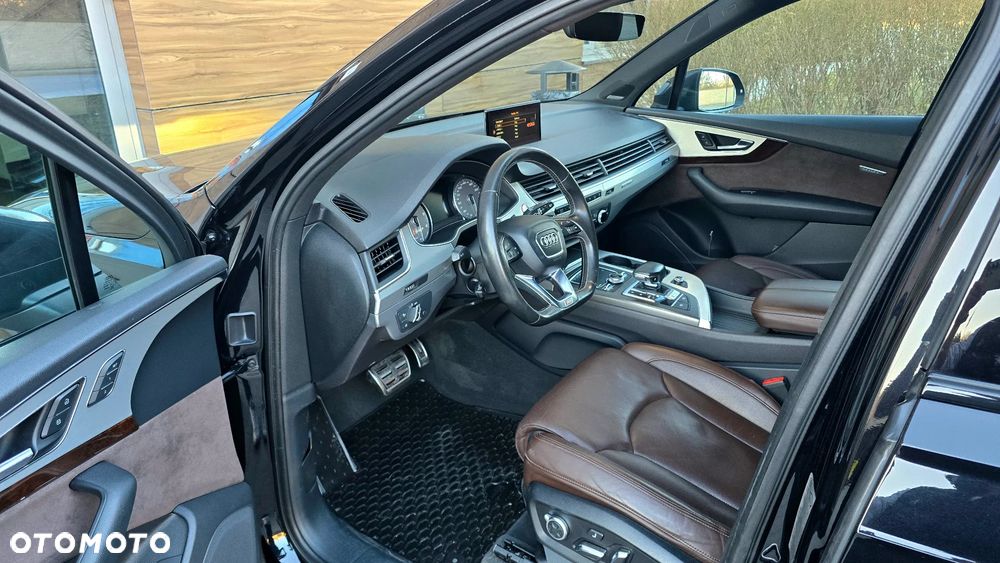 Audi SQ7 - 30
