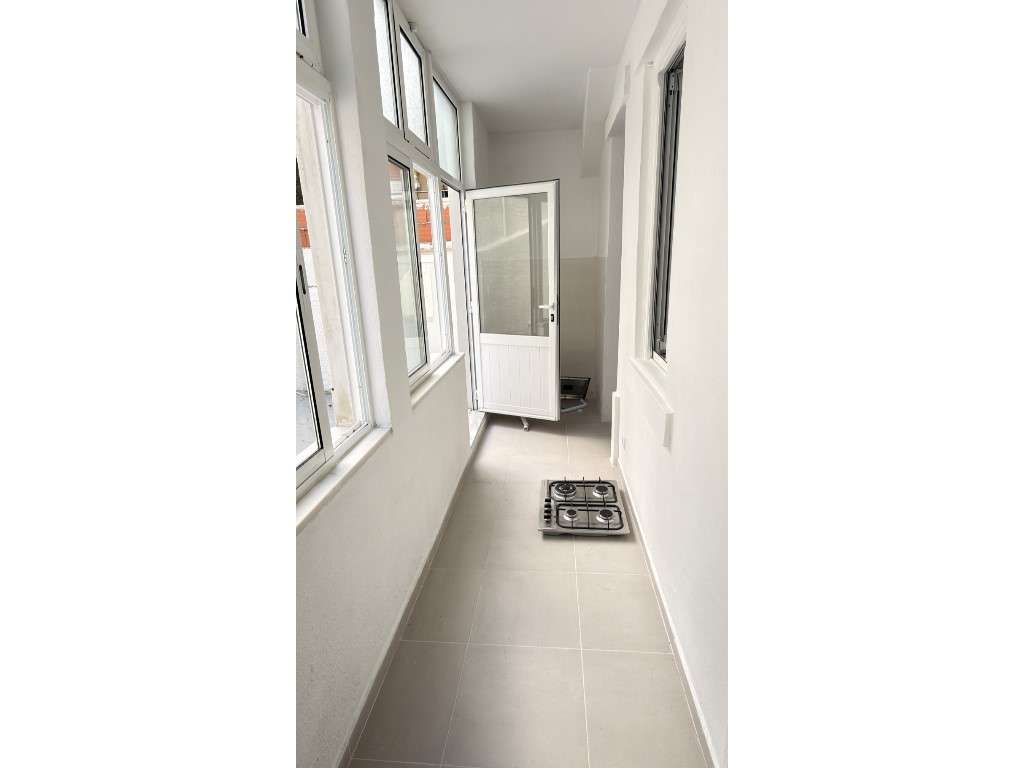 T2+1 c/terraço 22m2 na Penha de França - Grande imagem: 4/17