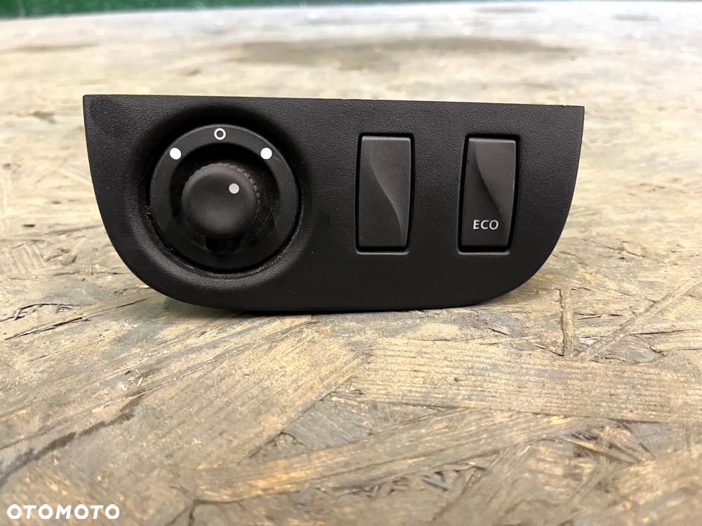 DACIA SANDERO LOGAN II STEROWANIE JOYSTICK PRZEŁACZNIK LUSTEREK 255704649R - 1