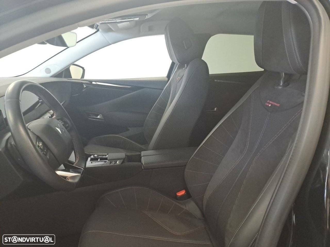 DS DS4 4 1.2 PureTech Performance Line EAT8 - 9