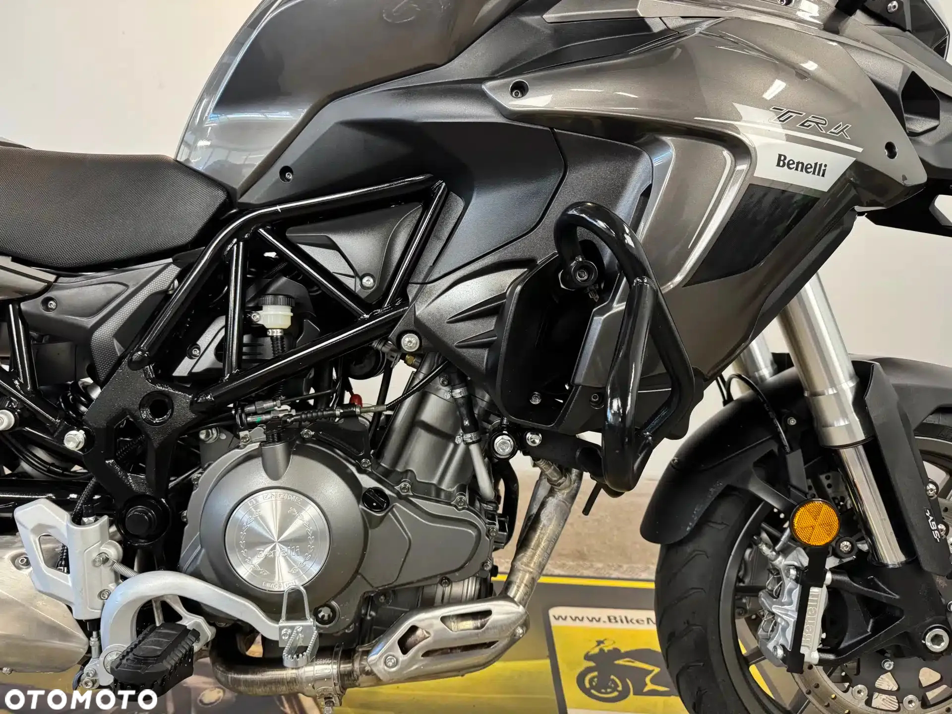 Benelli TRK 502 - 13