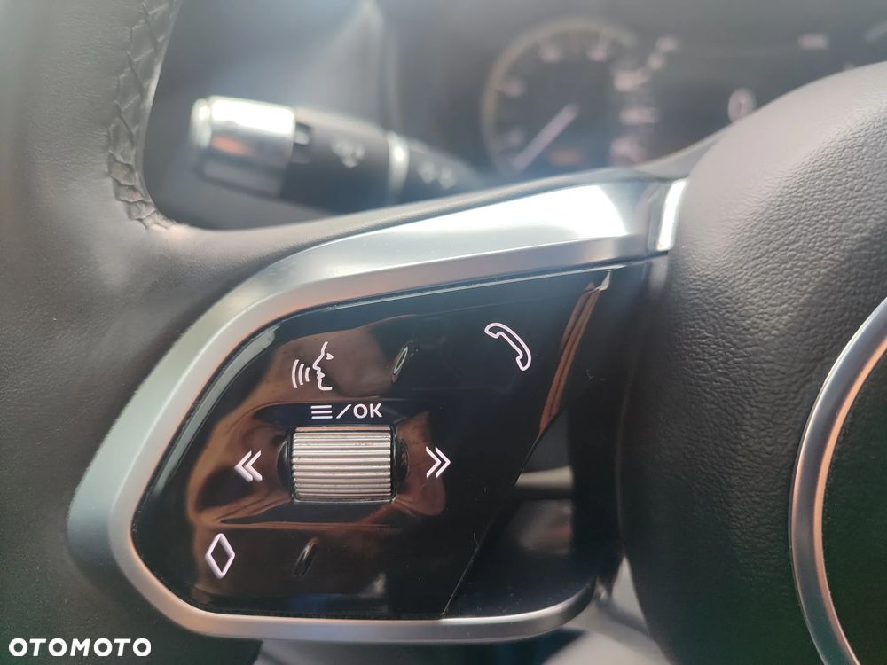 Jaguar XE 2.0 T AWD Prestige - 11