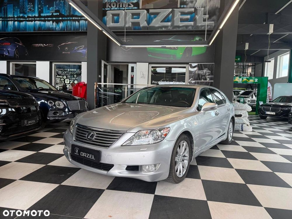 Lexus LS - 1